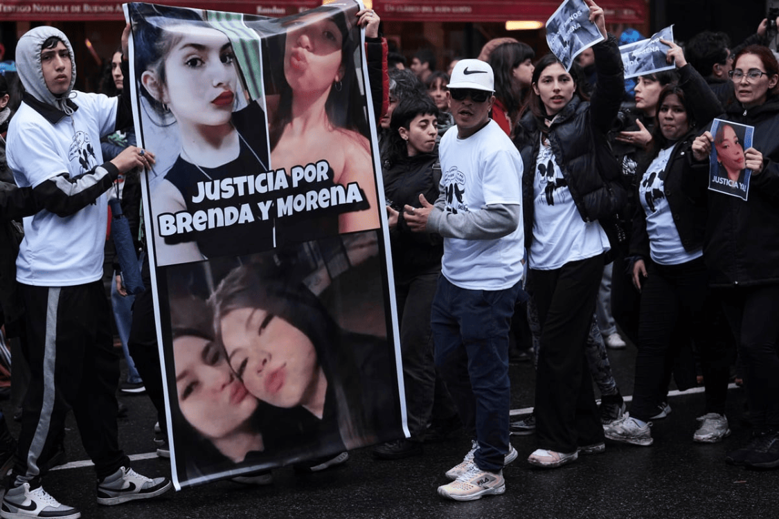Triple feminicidio en Argentina moviliza a miles en busca de justicia