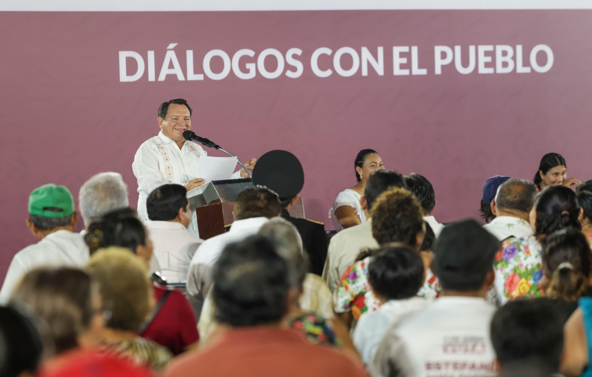 Cerca del pueblo: Díaz Mena escucha y resuelve en la Amalia Solórzano