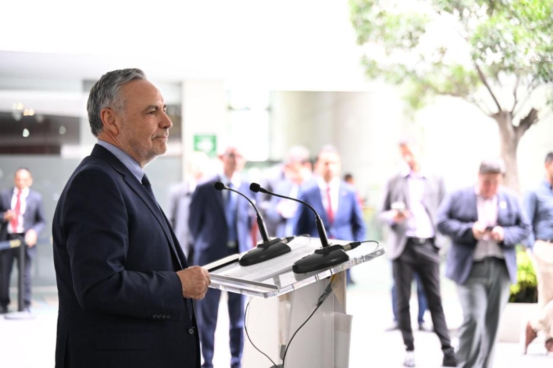 Diputados impulsan propuesta para que FGR cree comisión contra huachicol fiscal