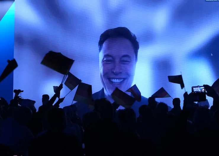 Elon Musk pide un cambio revolucionario