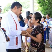 Entrega Javier May infraestructura vial y supervisa construcción de aulas