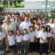 Gobierno y Guardia Nacional transforman escuelas de Yucatán
