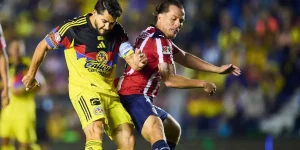 Henry Martín tuvo 21 minutos de actividad, ante las Chivas. 