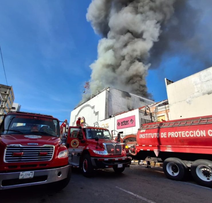 Incendio en tienda departamental de Villahermosa