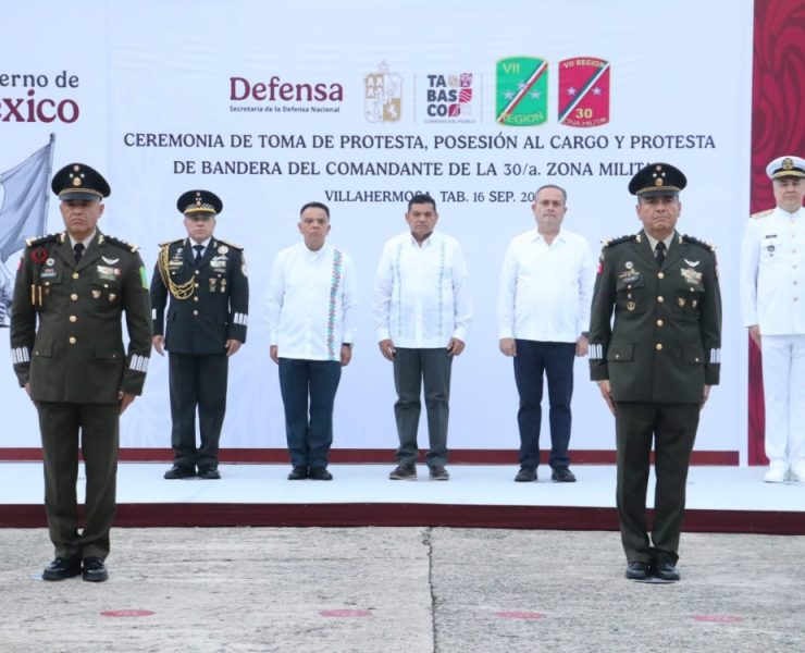 Javier May atestigua toma de posesión