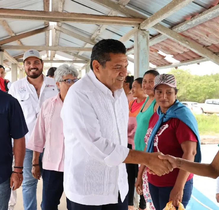 Javier May entregó recursos pesqueros y sorprende con beneficios históricos