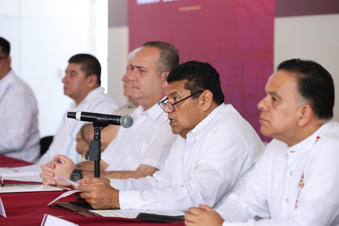 Javier May reafirma su compromiso con la paz