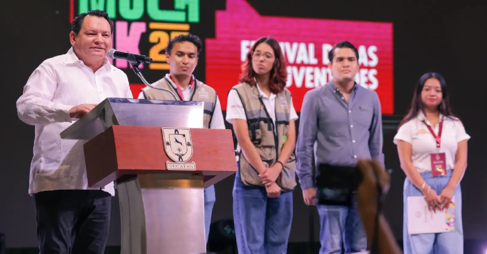Joaquín Díaz Mena inauguró el Much’ Ik con gran celebración