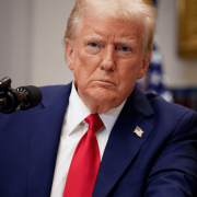 Juez rechaza demanda de Trump contra NYT