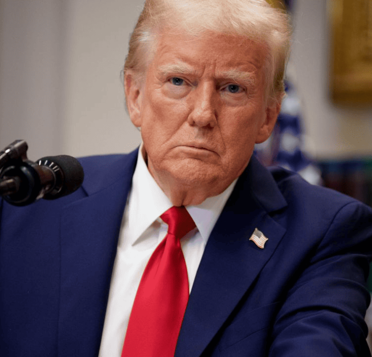 Juez rechaza demanda de Trump contra NYT