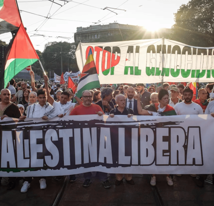 Más de 100 mil personas marchan en Italia