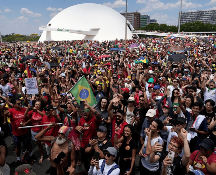 Miles protestaron en Brasil