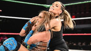 Natalya venció en un mano a mano a Faby Apache, y se convirtió en retadora del Reina de Reinas ante la campeona Flammer. 