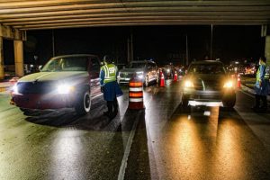 Patrullas, motocicletas y el helicóptero Bell 429 forman parte del Operativo por fiestas patrias en Mérida, garantizando vigilancia y seguridad en toda la ciudad.