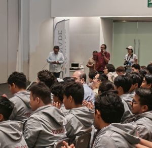 Entrenadores y personal de apoyo acompañan a la delegación yucateca rumbo a la Paralimpiada Nacional CONADE 2025.