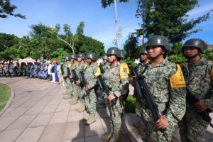 La Plaza Grande de Mérida fue escenario de la ceremonia cívica, con el lábaro patrio izado a media asta en homenaje a las víctimas, reforzando la importancia del Día Nacional de Protección Civil.