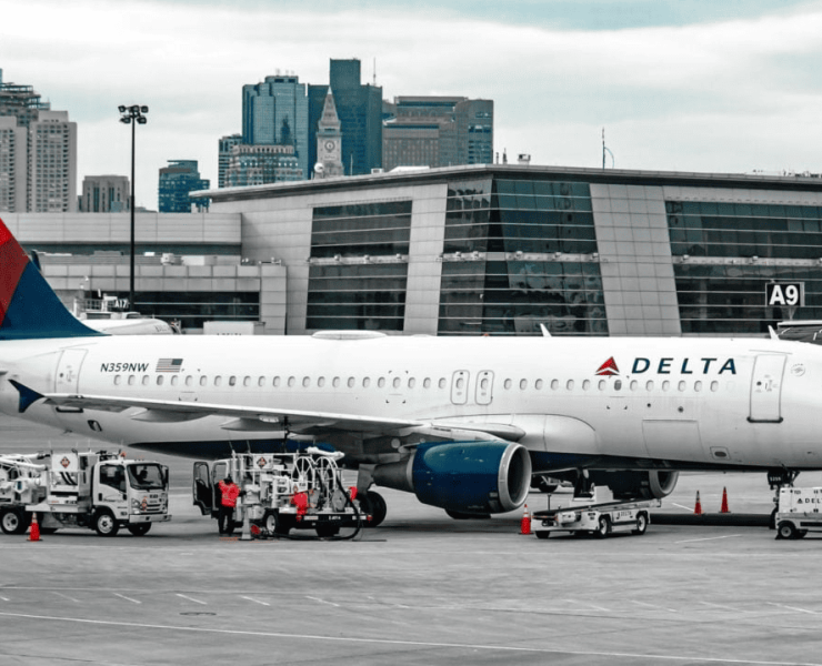 Suspenden a empleados de aerolíneas