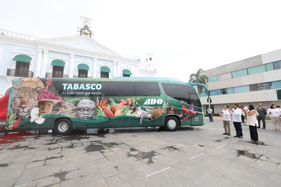Tabasco presenta autobús turístico Tabasco en Movimiento