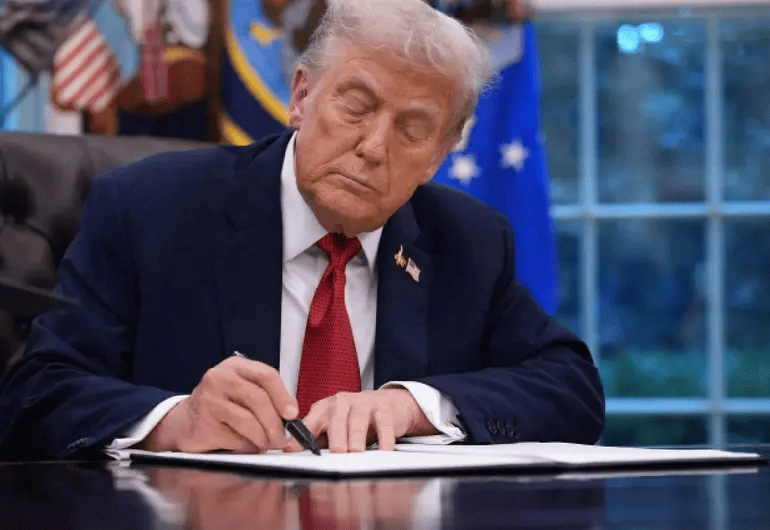 Trump anuncia nuevos aranceles a medicinas