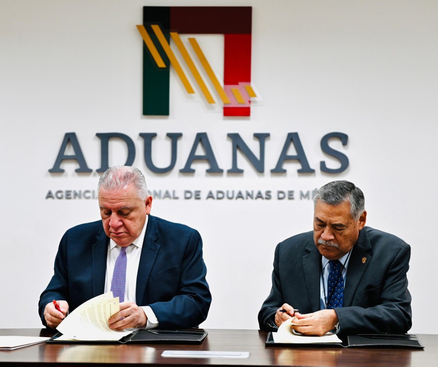 Educación y aduanas se alían para modernizar el sistema y combatir la corrupción