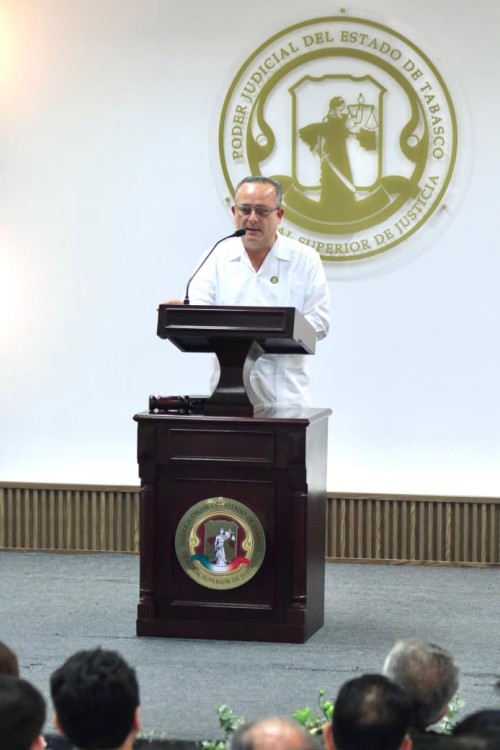 arlos Efraín Reséndez Bocanegra como presidente