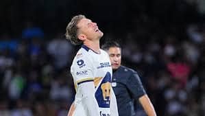 Última aparición de Ramsey durante el Clásico Capitalino ante América.