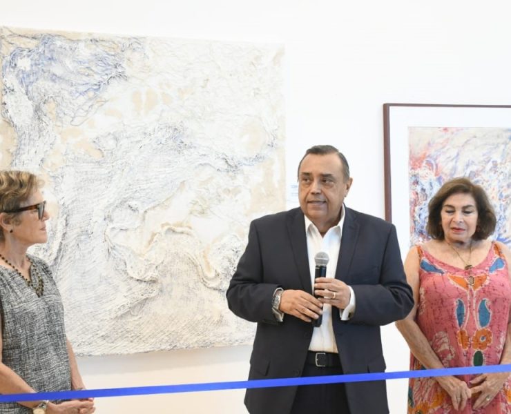 “ZOOM” de Addy Semerena transforma el aeropuerto de Mérida en una galería viva