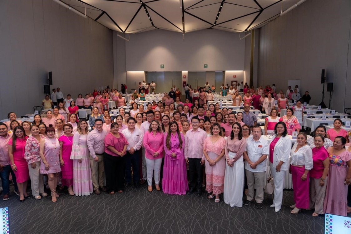 Agenda Rosa 2025: DIF Yucatán fortalece el Renacimiento Maya con acciones que llegan a los 106 municipios