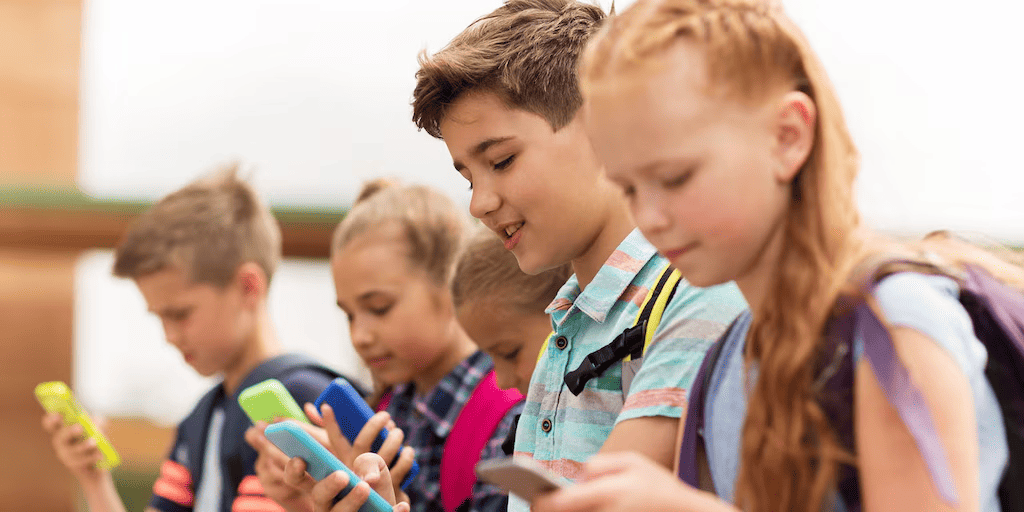 Aislamiento social y dependencia a los “likes”