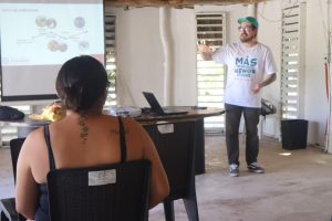 se impartió un taller de capacitación dirigido a un nuevo grupo de personas voluntarias