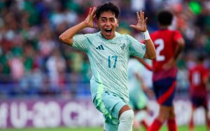 El jugador de Tigres Diego ´´Chicha´´ Sánchez, fue factor en el penal que le marcaron a México. 