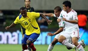 Cristian “Chucho” Benítez, eterno recuerdo del fútbol ecuatoriano, le marcó a México en el Estadio Akron en 2010.