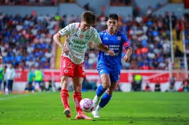 Necaxa y Cruz Azul protagonizaron un intenso empate 1-1 en la Jornada 14 del Torneo Apertura 2025.