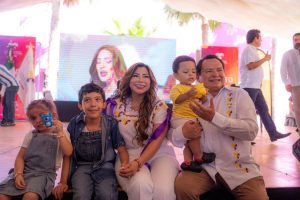 El Gobernador Joaquín Díaz Mena entrega recursos al CRIT Yucatán, reafirmando que Díaz Mena apoya al Teletón y promueve la inclusión de niños con discapacidad.