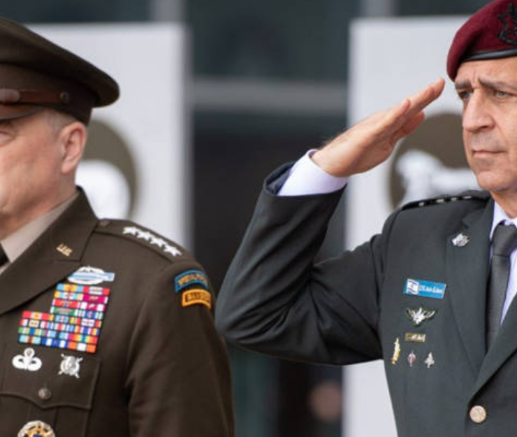 Trump quiere nuevos generales y almirantes, tiene un plan para reclutarlos