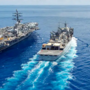 La flotilla fue rodeada por buques de Israel, la situación se tensa