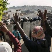 Madagascar sin gobierno, el país está en caos por decisiones del presidente