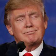 Cierre del Gobierno de EEUU se alarga otra semana afectando aún más a su gente