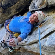 Escalador fallece al transmitir en tiktok, las redes sociales cada vez más peligrosas