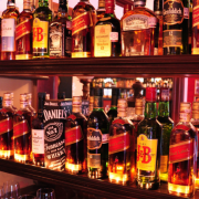 Bebidas adulteras alertan a Brasil por riesgo a la salud de los consumidores