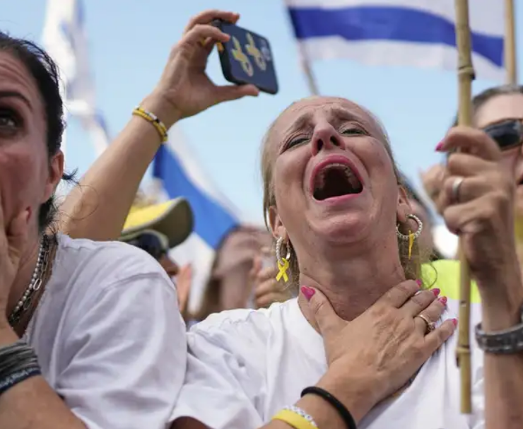 Familias de rehenes contra una tregua con Gaza y exigen que se acabe el alto al fuego