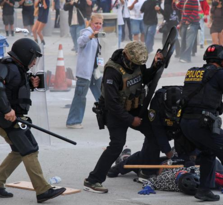 Los Ángeles declara estado de emergencia por las redadas migratorias