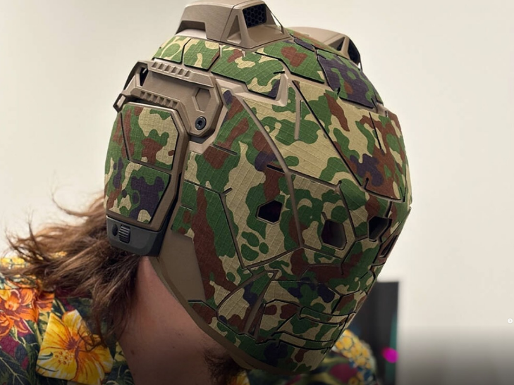 Crean un casco militar con IA que parece salido de una película o videojuego