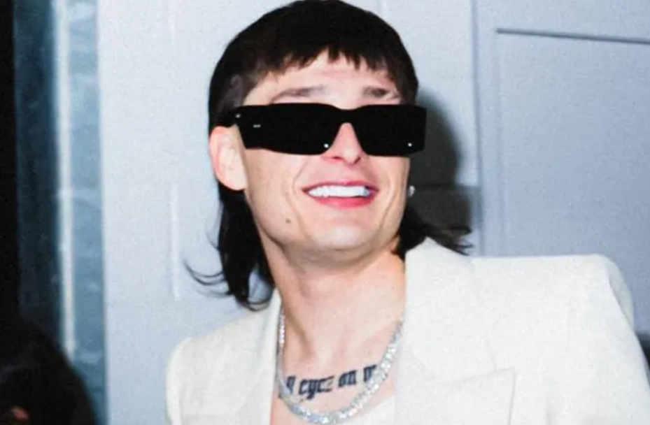 Peso Pluma y las mejores canciones del siglo en Rolling Stone