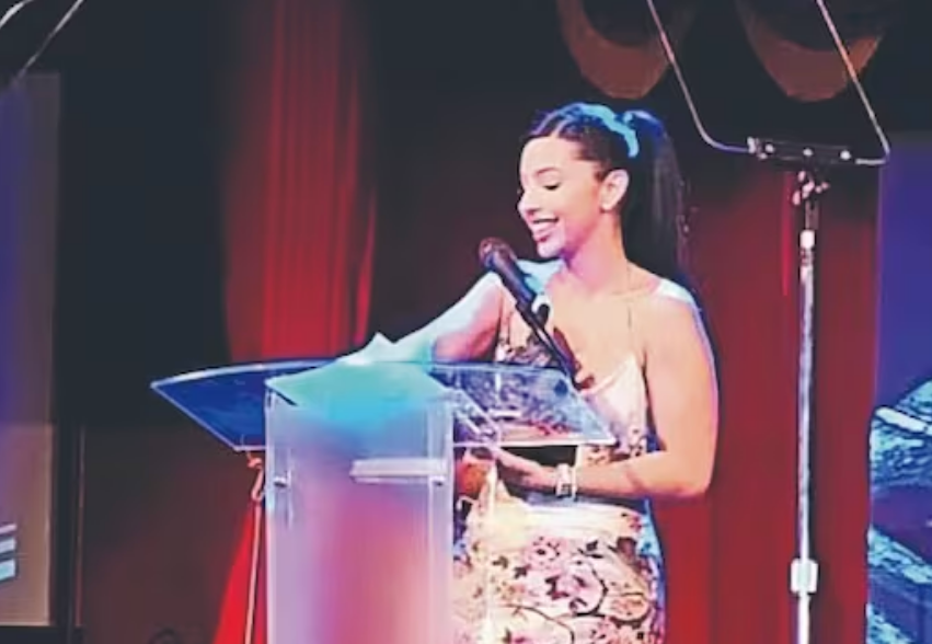 Usuarios atacan a Ángela Aguilar por "comprar" su Premio en los Musa Awards