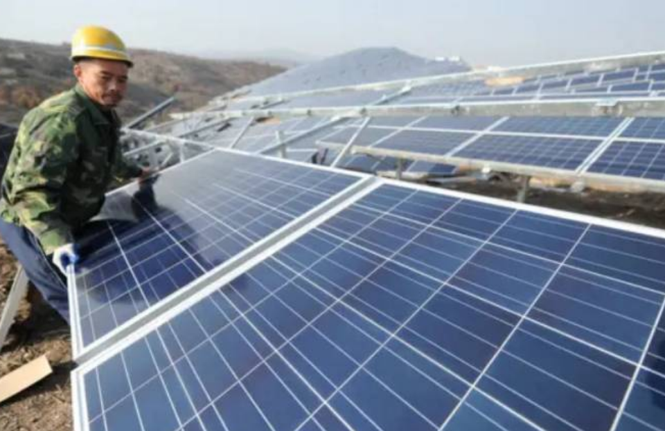 La dimensión monumental de la mayor granja solar de China