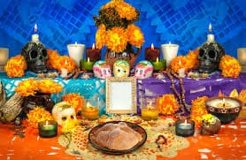 Respetar la tradición del Día de Muertos significa no poner altar a un recién fallecido para permitir que su alma complete su tránsito al más allá.