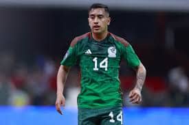 Erick Sánchez aprovechó un error defensivo de Ecuador para asistir a Berterame y demostrar su gran visión de juego con la Selección Mexicana.
