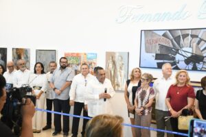 El Lic. Héctor Navarrete Muñoz encabezó la ceremonia de “30 Pintores, 30 Años de Exposiciones”, reafirmando el compromiso del aeropuerto con la promoción del arte yucateco.