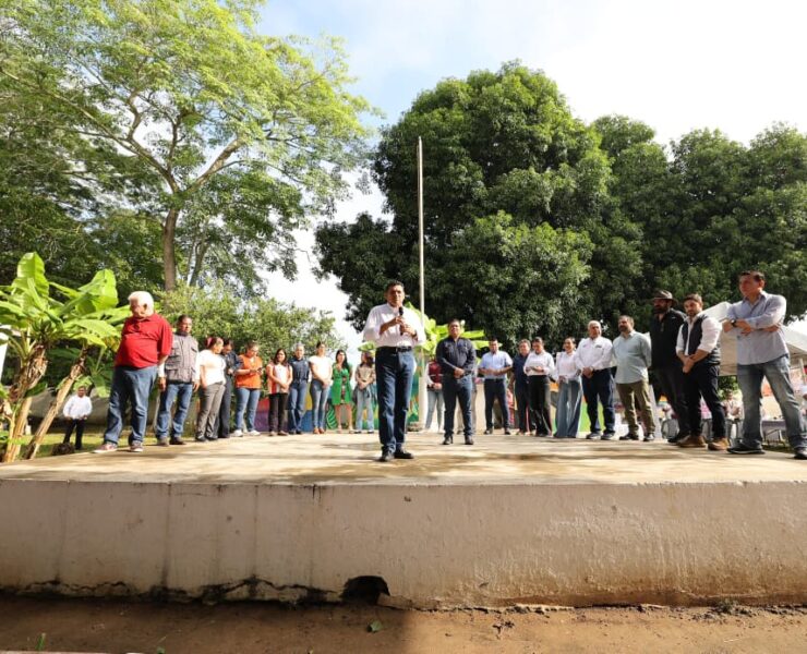 Encabeza Javier May audiencia pública en Tierra Adentro